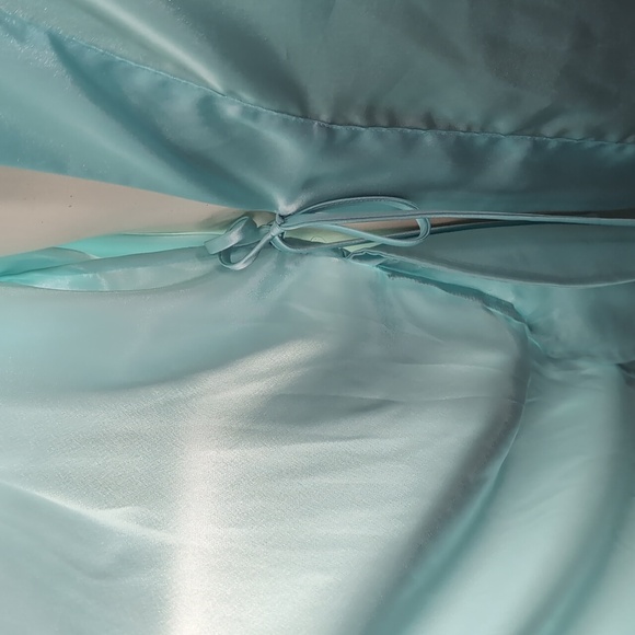 Victoria's Secret Chemise And Robe Set, Sz. XS. - Picture 6 of 7